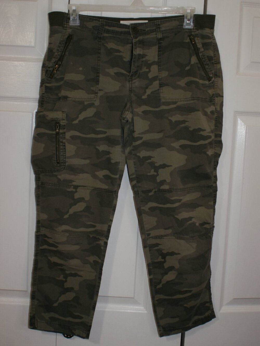 Sonoma Green Camouflage Capris - Size 14